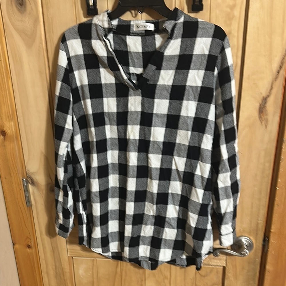 KYERIVS Black and White Checkered Shirt